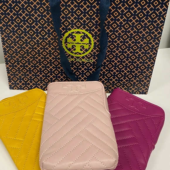 Tory Burch Alexa Phone Crossbody (PINK ONLY) - Picture 3 of 6